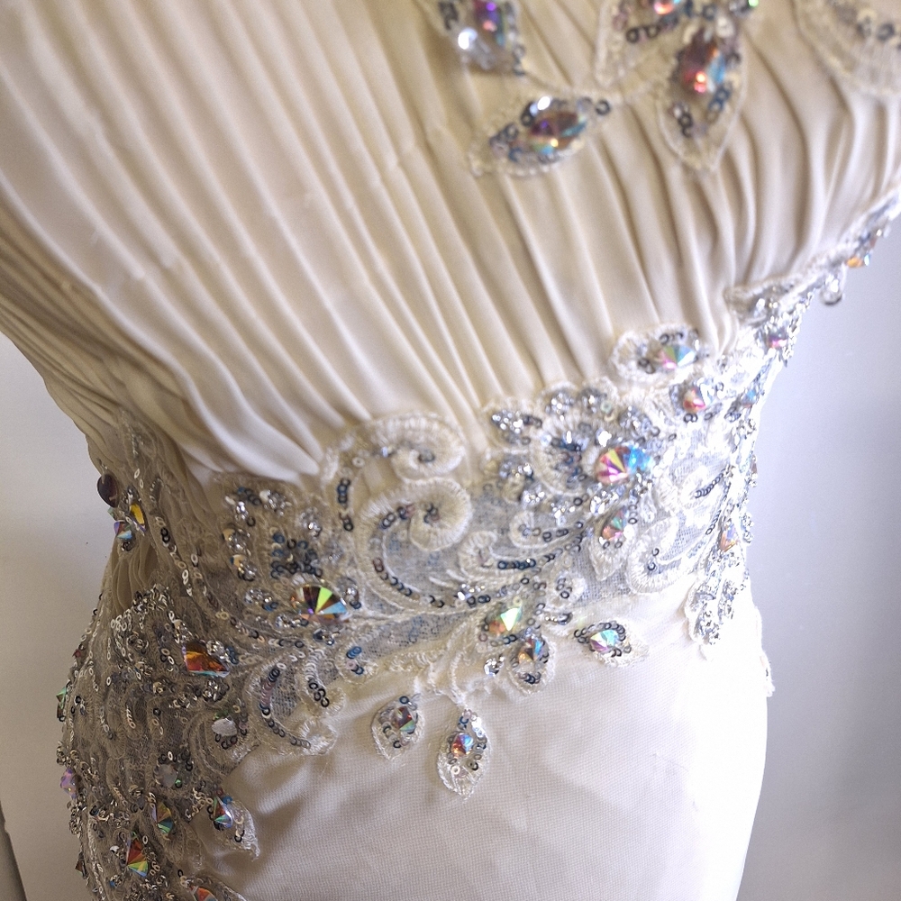 By Johnny Cream and Silver Strapless Gown with Sweetheart Neckline Size 4 - Picture 6 of 12